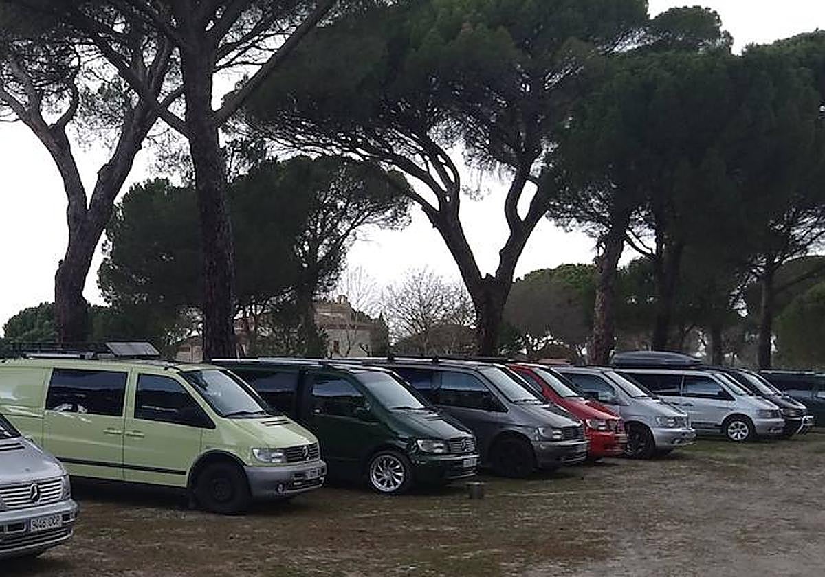 Furgonetas Mercedes Vito W638 participantes en la Quedada Vitopasión.