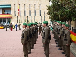 Homenaje a la bandera nacional en Pedrajas de San Esteban