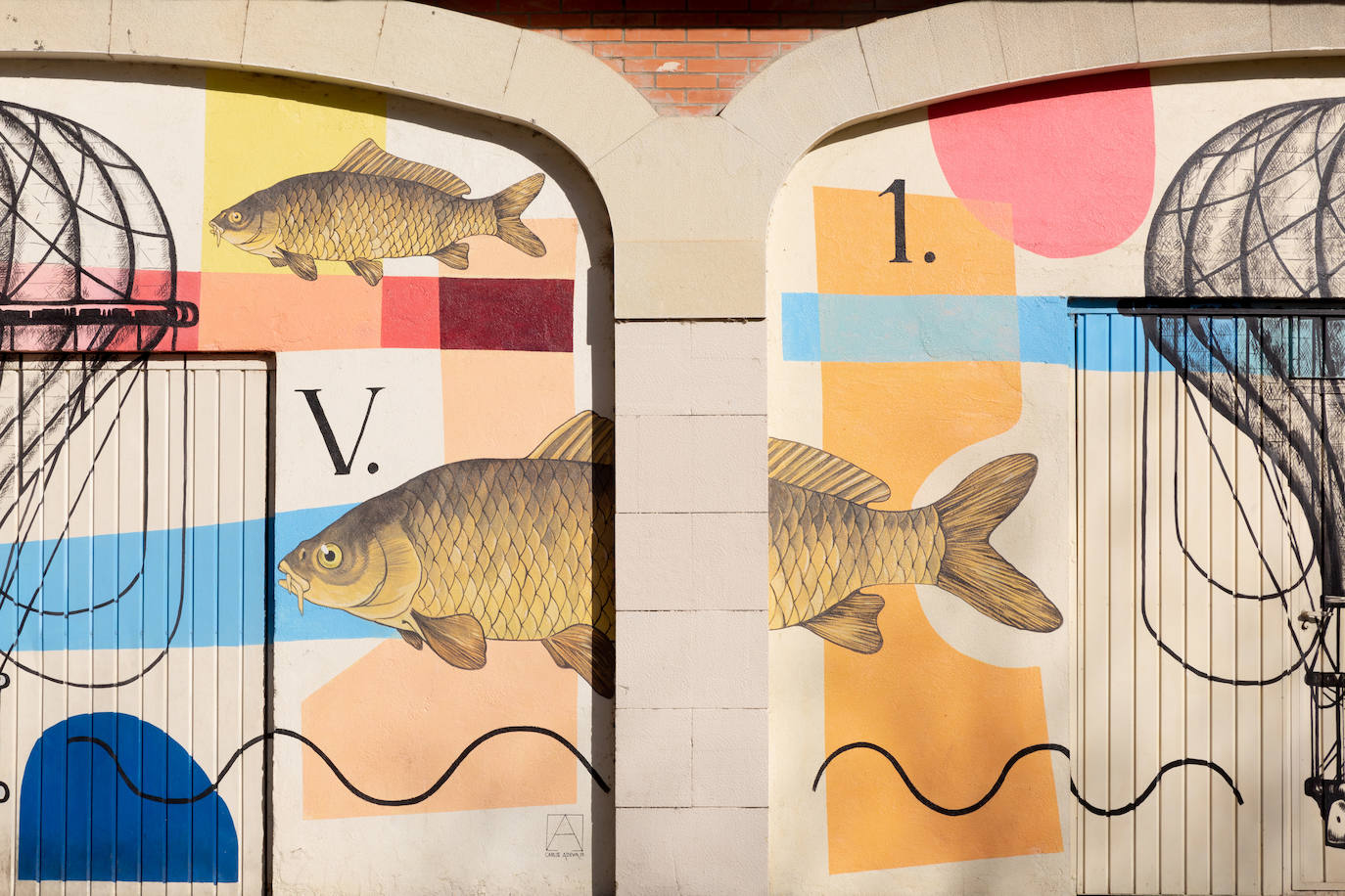 Lleva este mural desde 2019 embelleciendo la desembocadura del río Esgueva, en el Barrio España de Valladolid. Se titula 'Libertad Natural II' y está realizdo por el artista Carlos Adeva. En el mural, como alusión a su ubicación, aparecen varios peces.s