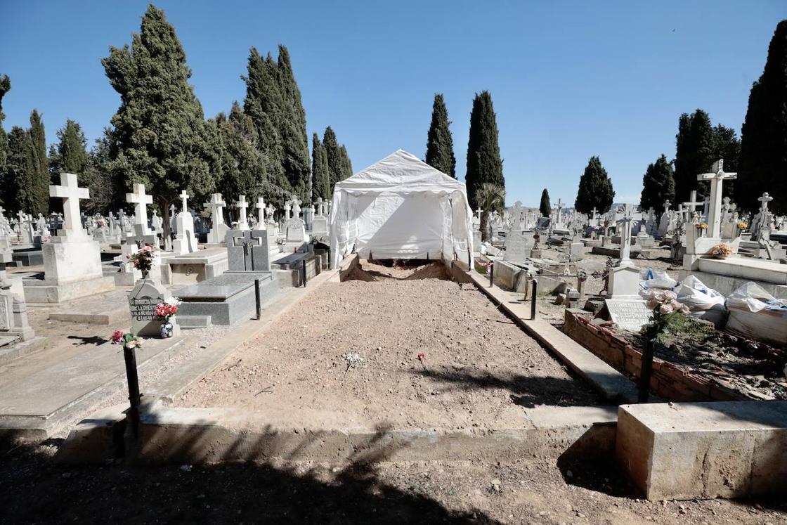 Así avanzan los trabajos en las fosas comunes del cementerio de El Carmen