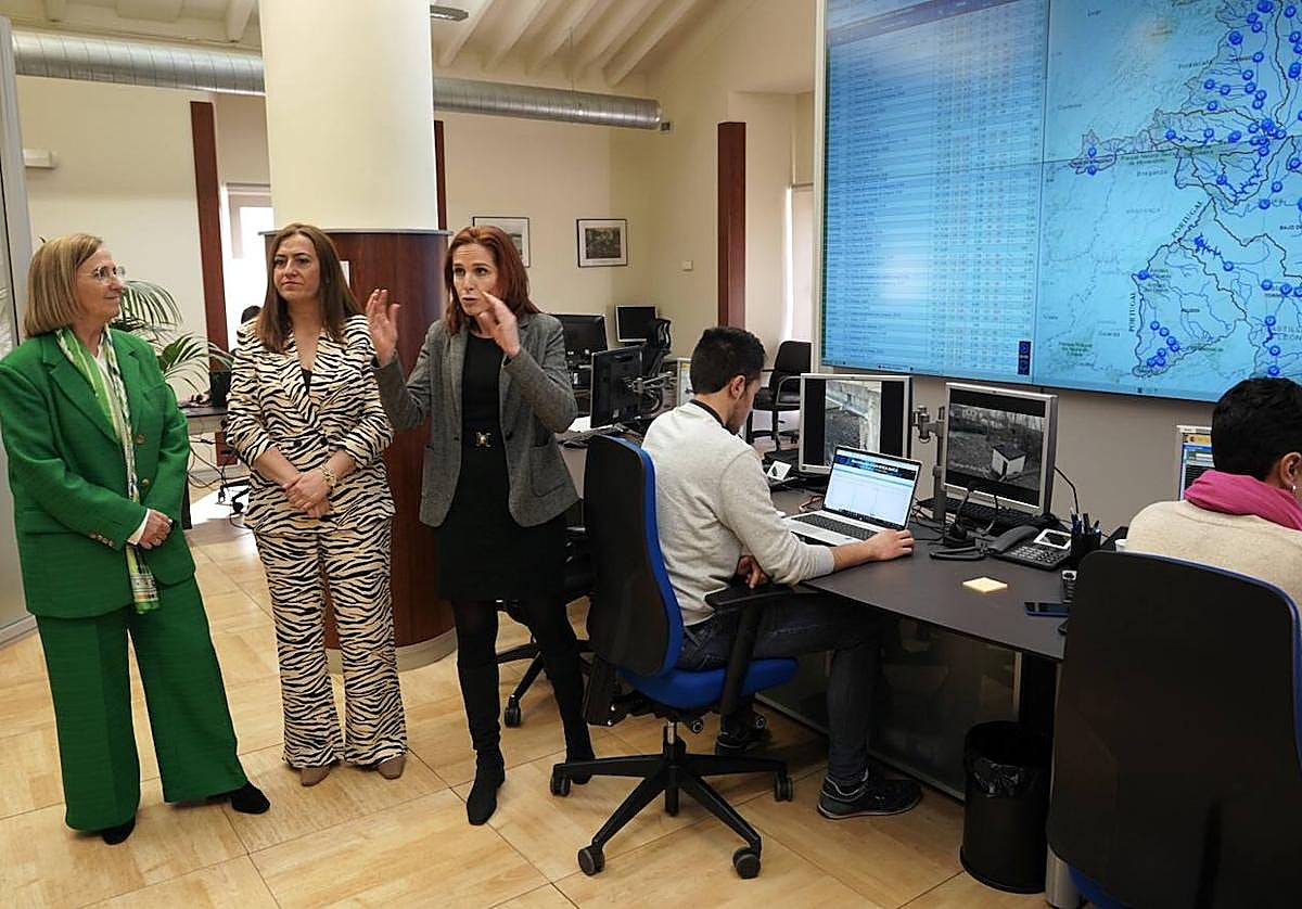 Visita al centro de información hidrológica, este miércoles.