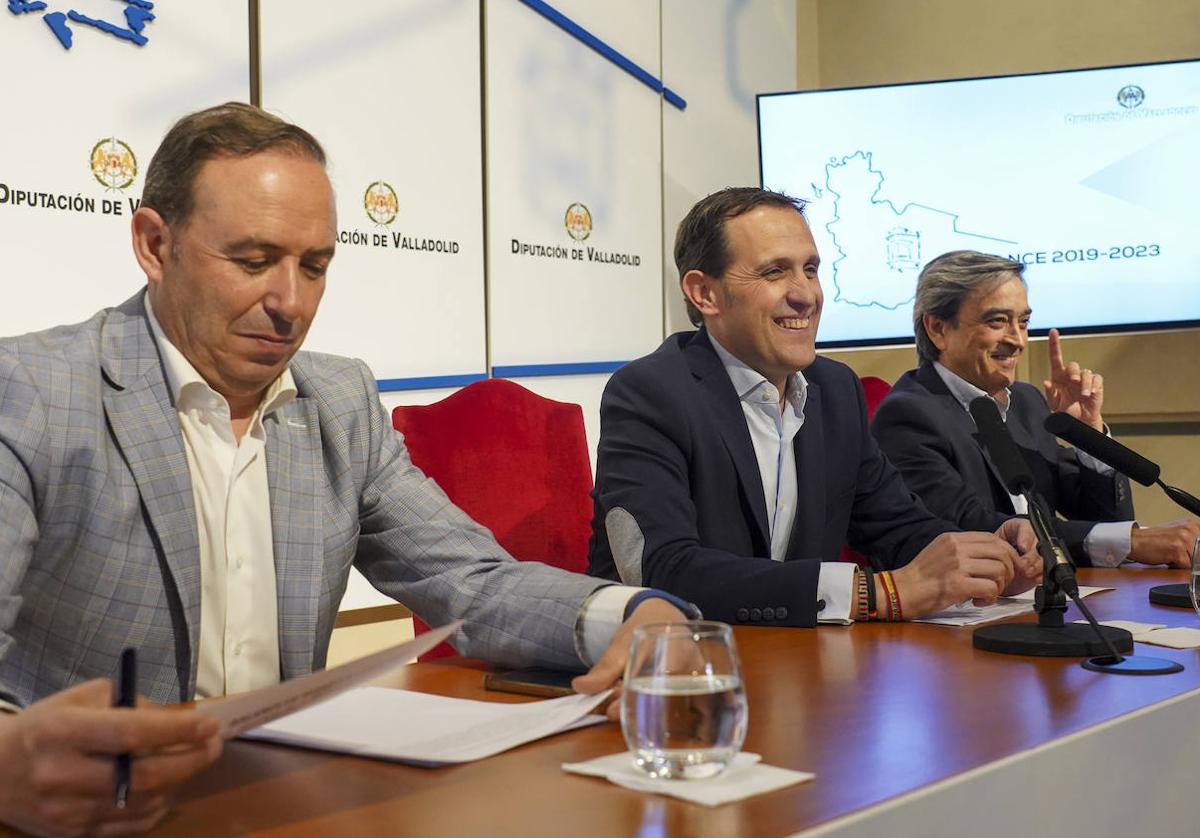 Víctor Alonso, Conrado Íscar y Agapito Hernández, este jueves en la presentación del balance de mandato.