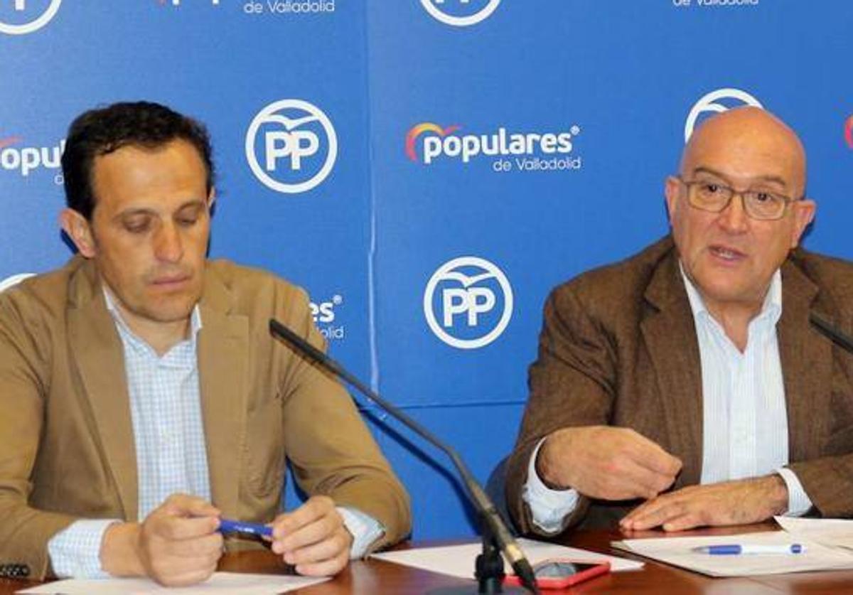 Conrado Íscar y Jesús Julio Carnero, en la sede del PP de Valladolid en una imagen de archivo.