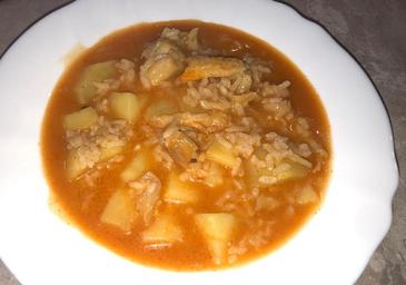 Patatas con arroz y bacalao, un plato de Cuaresma