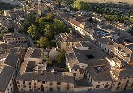 Vista desde la Catedral de parte del casco histórico de Segovia y de los tejados de sus edificaciones.