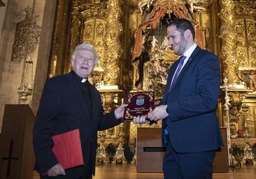 Antonio Pelayo llama a conservar la esencia de la Semana Santa