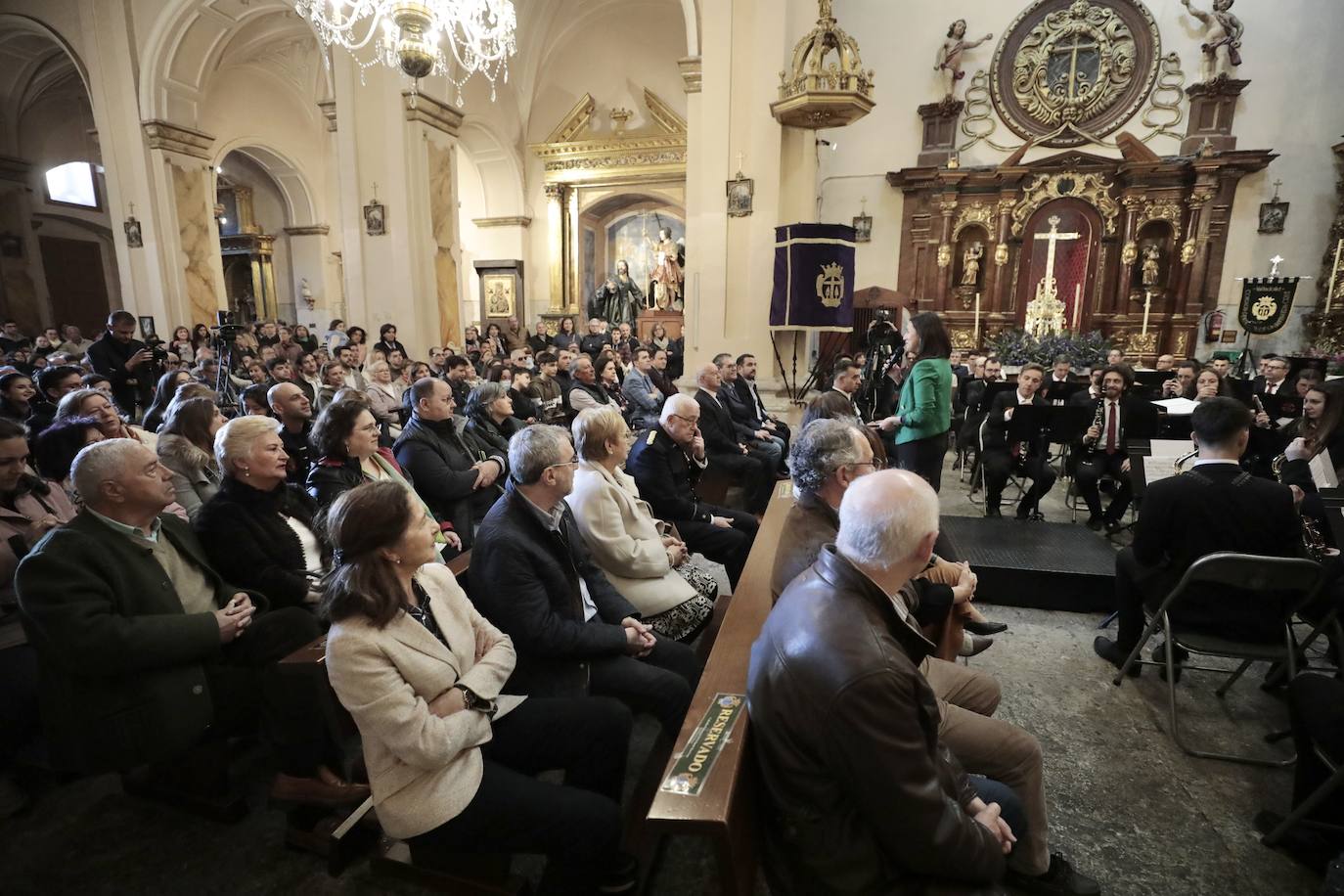 La banda municipal ofrece un concierto en la iglesia de la Vera Cruz