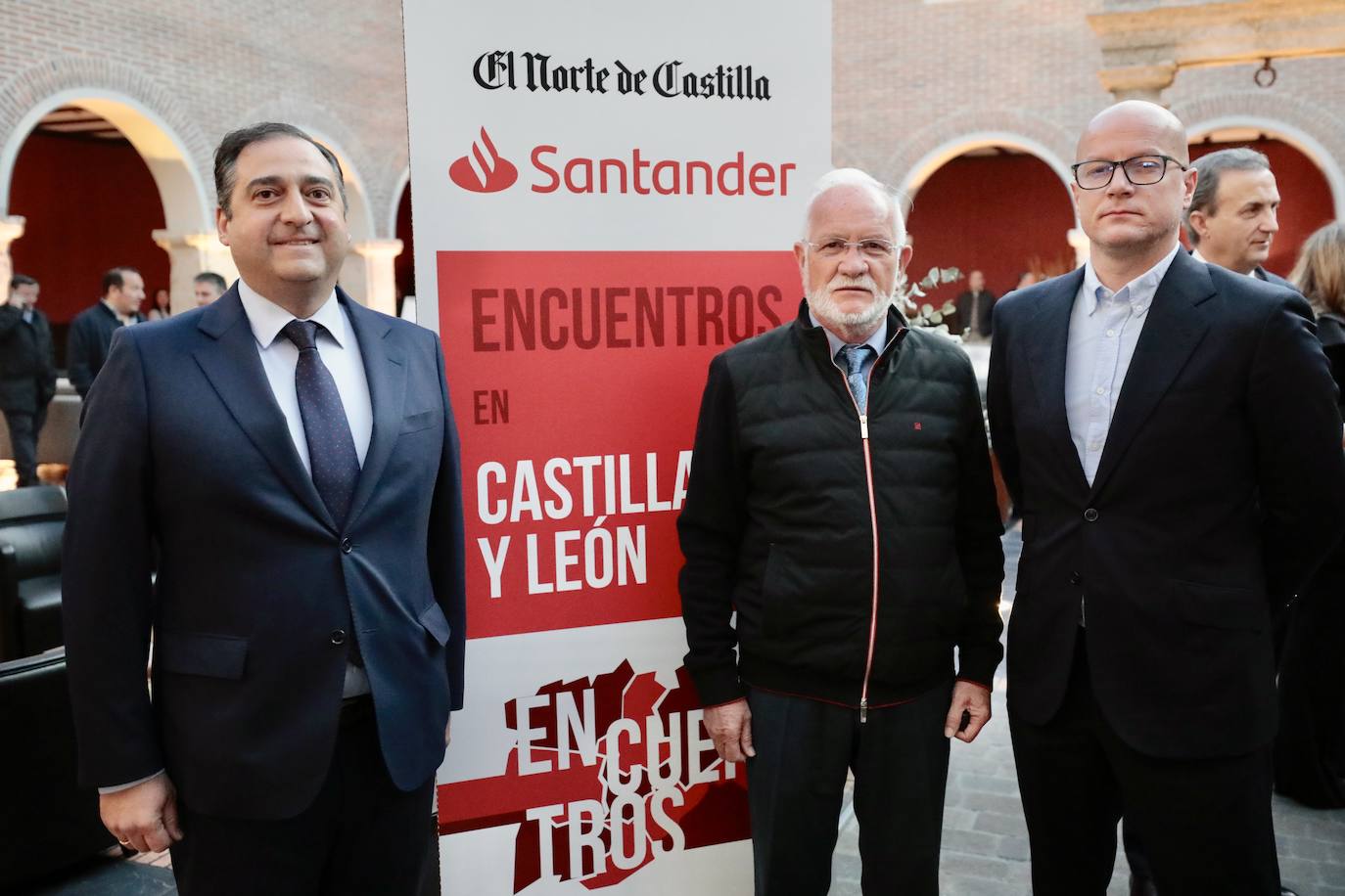 Gonzalo Llorente, Ángel San José y Matt Fenaert