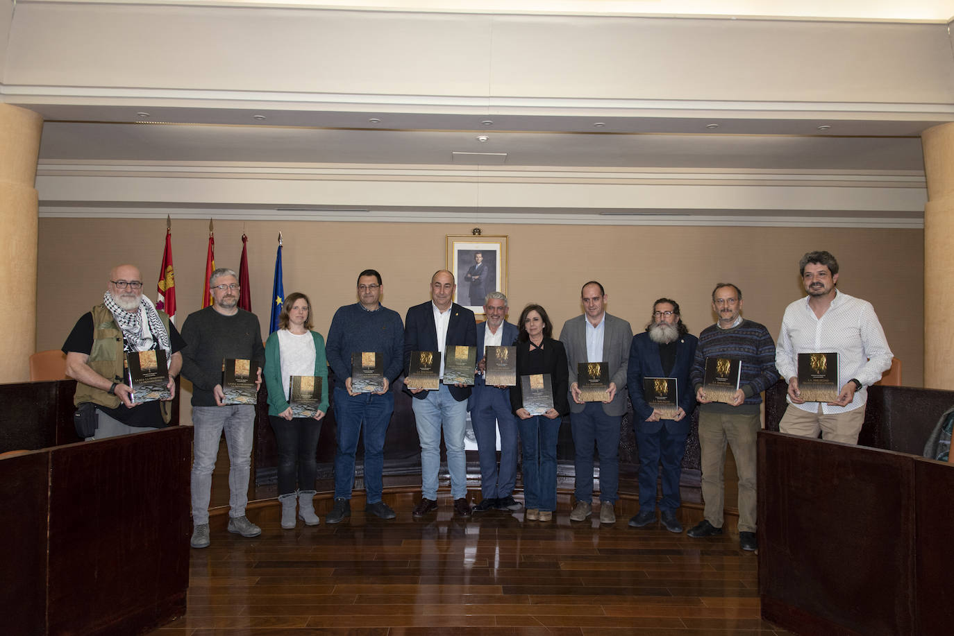 Los autores, momentos antes del acto de presentación del libro.