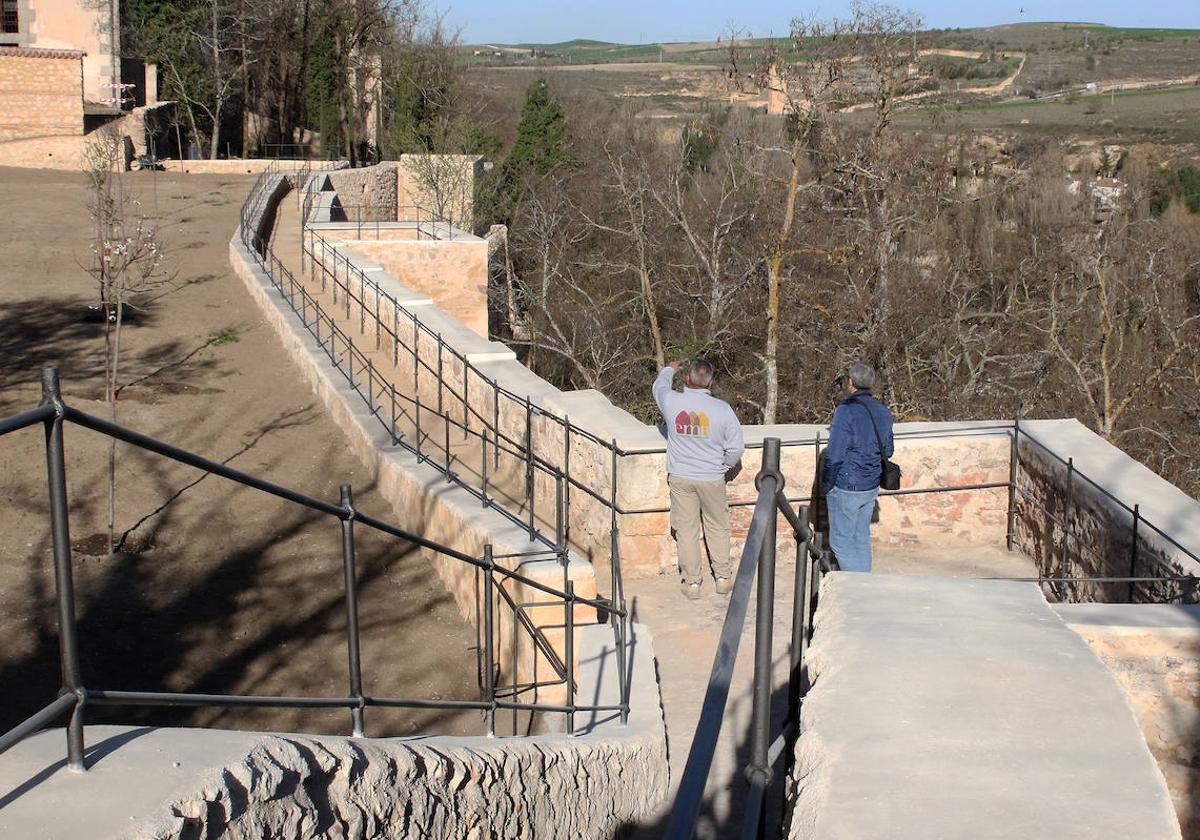 El tramo de muralla restaurado.