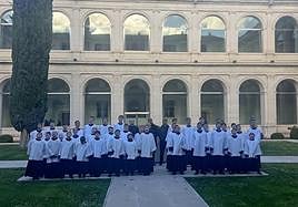 La Escolanía, en uno de los claustros de El Escorial.