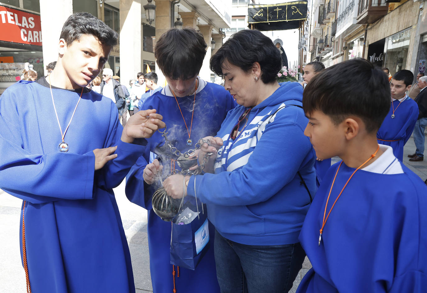 La procesión infantil del Divino Maestro por las calles de Palencia