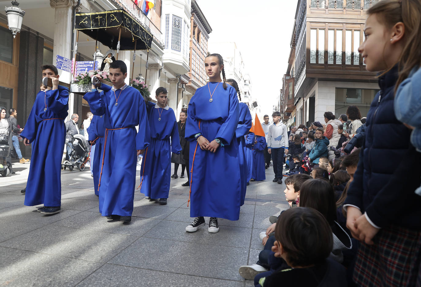 La procesión infantil del Divino Maestro por las calles de Palencia