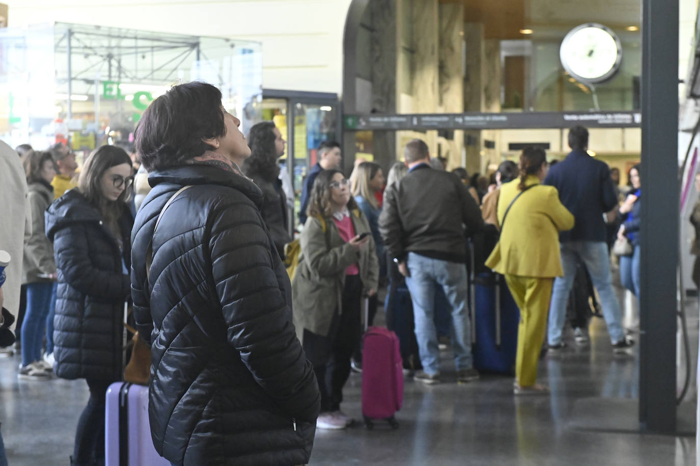 Afectados de 15 trenes sufren retrasos por una avería en Chamartín