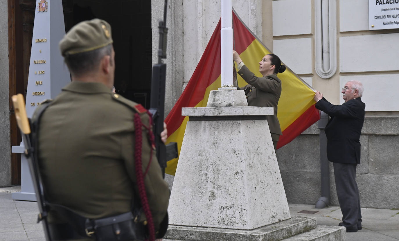 Arriado Solemne de la Bandera en la Plaza de San Pablo