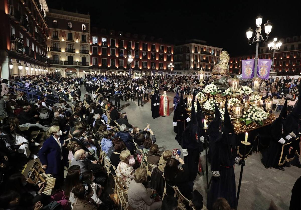 Procesión General de la Pasión del Redentor del Viernes Santo el año pasado en la Plaza Mayor..