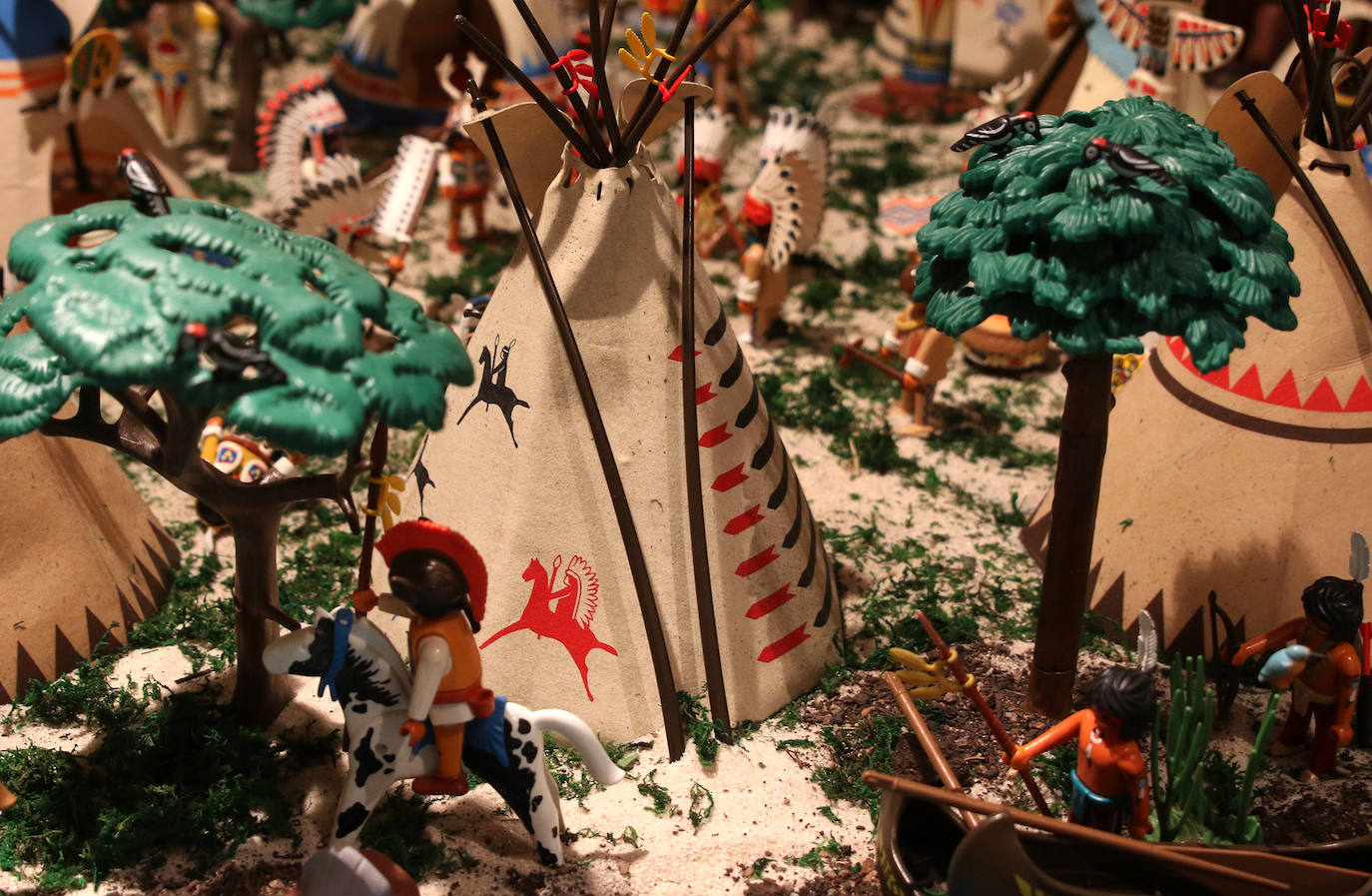 El viejo oeste de Playmobil en una exposición a favor del autismo