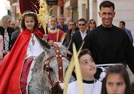 Peñafiel celebra su tradicional procesión de la Borriquilla