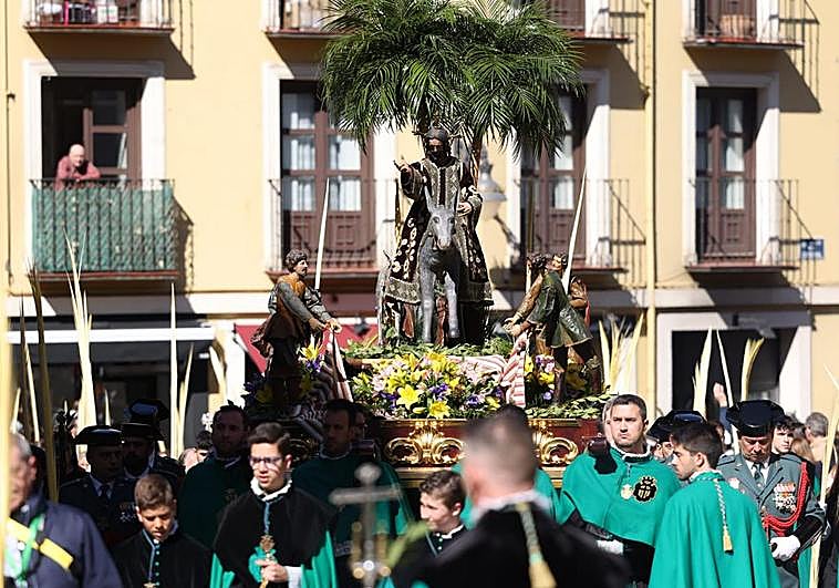 Un momento de la procesión del Domingo de Ramos.