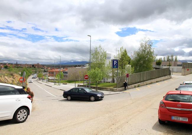 Giro desde la entrada al Hospital para transitar por detrás del complejo y donde se prevé pone una de las dos nuevas rotondas.