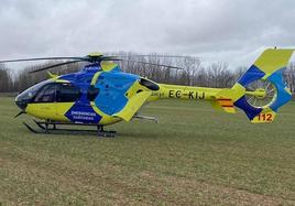Helicóptero sanitario similar al que fue movilizado por el accidente.