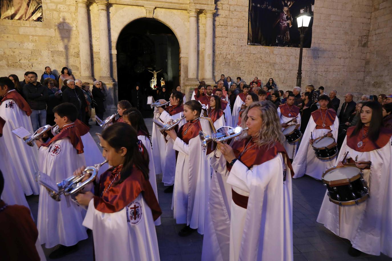 La procesión del Santo Cristo de la Buena Muerte en Peñafiel