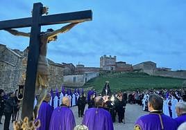 Tracidicional procesión celebrada en la noche del lunes