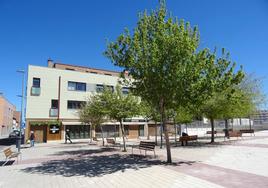 Espacio central de la remozada plaza del Aviador Gómez del Barco.