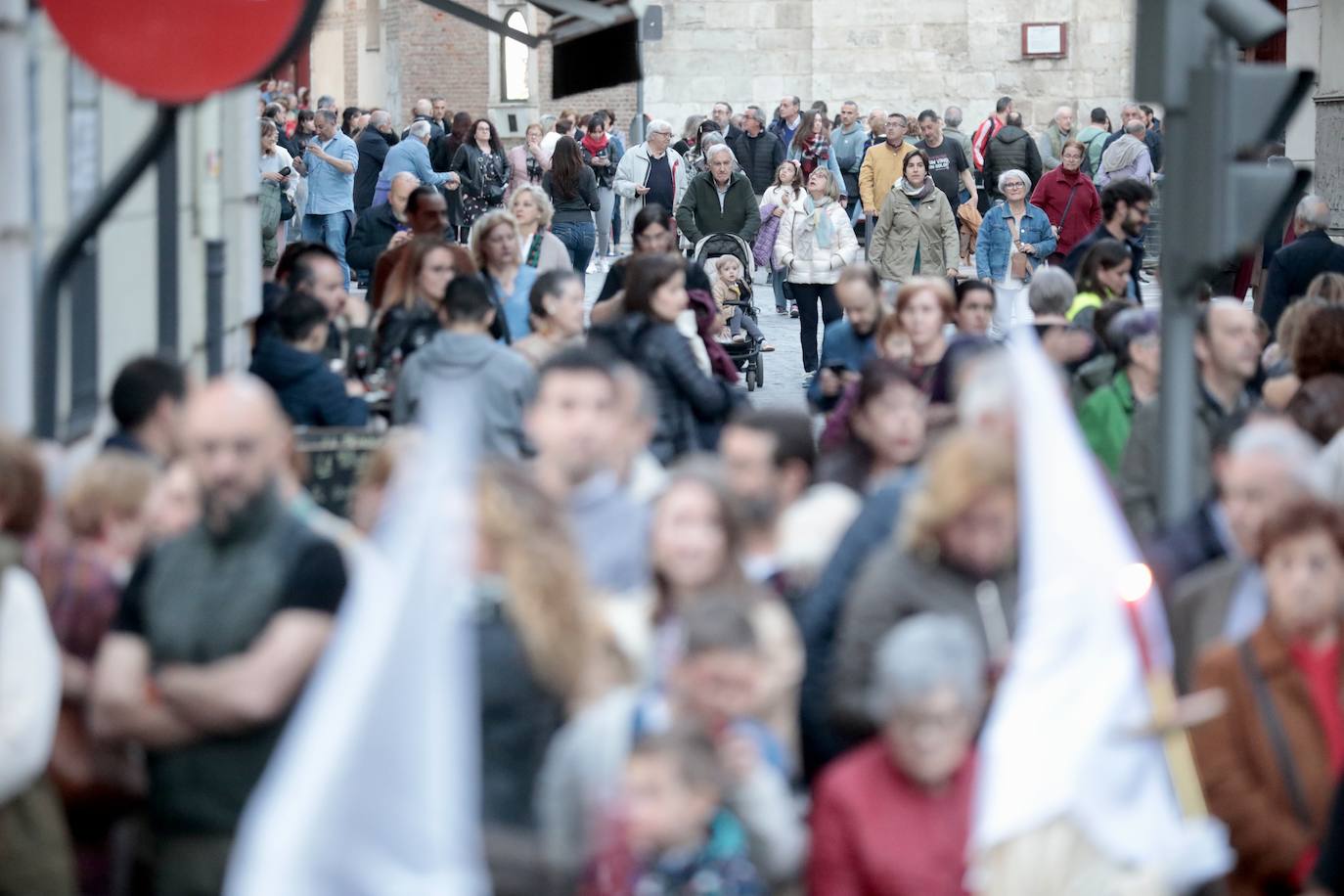 Calles llenas el Jueves Santo en Valladolid