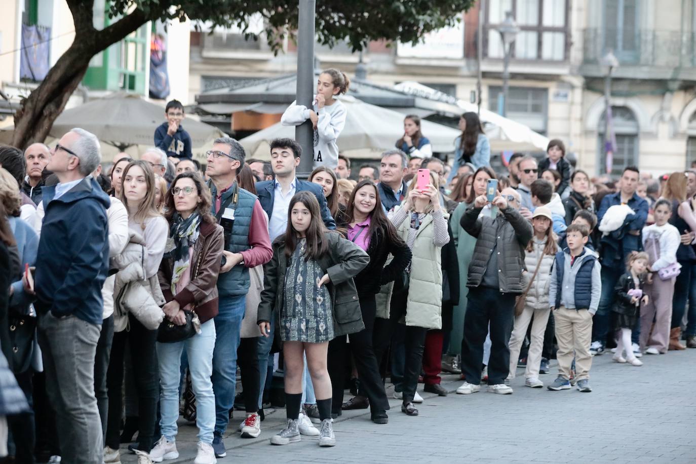 Calles llenas el Jueves Santo en Valladolid