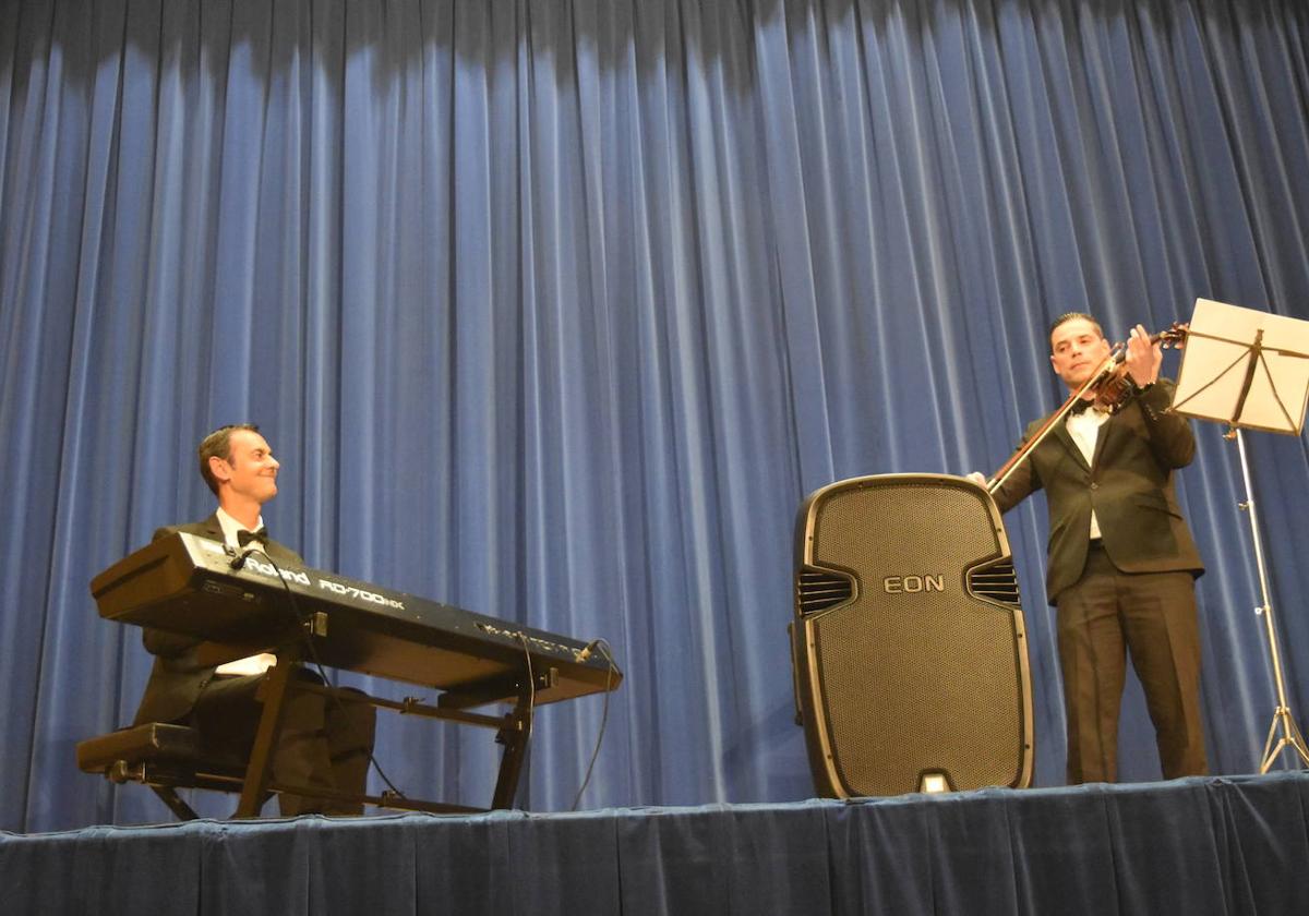 Óscar Pascasio, en el concierto con Gorka Cortijo.