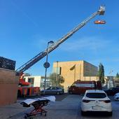 Los bomberos rescatan a una persona caída en su domicilio en La Cistérniga