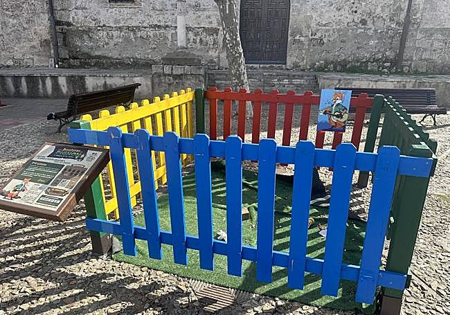 'Corralito' de la ruta de turismo familiar 'Las aventuras de Pignón' donde han sido robadas las figuras.