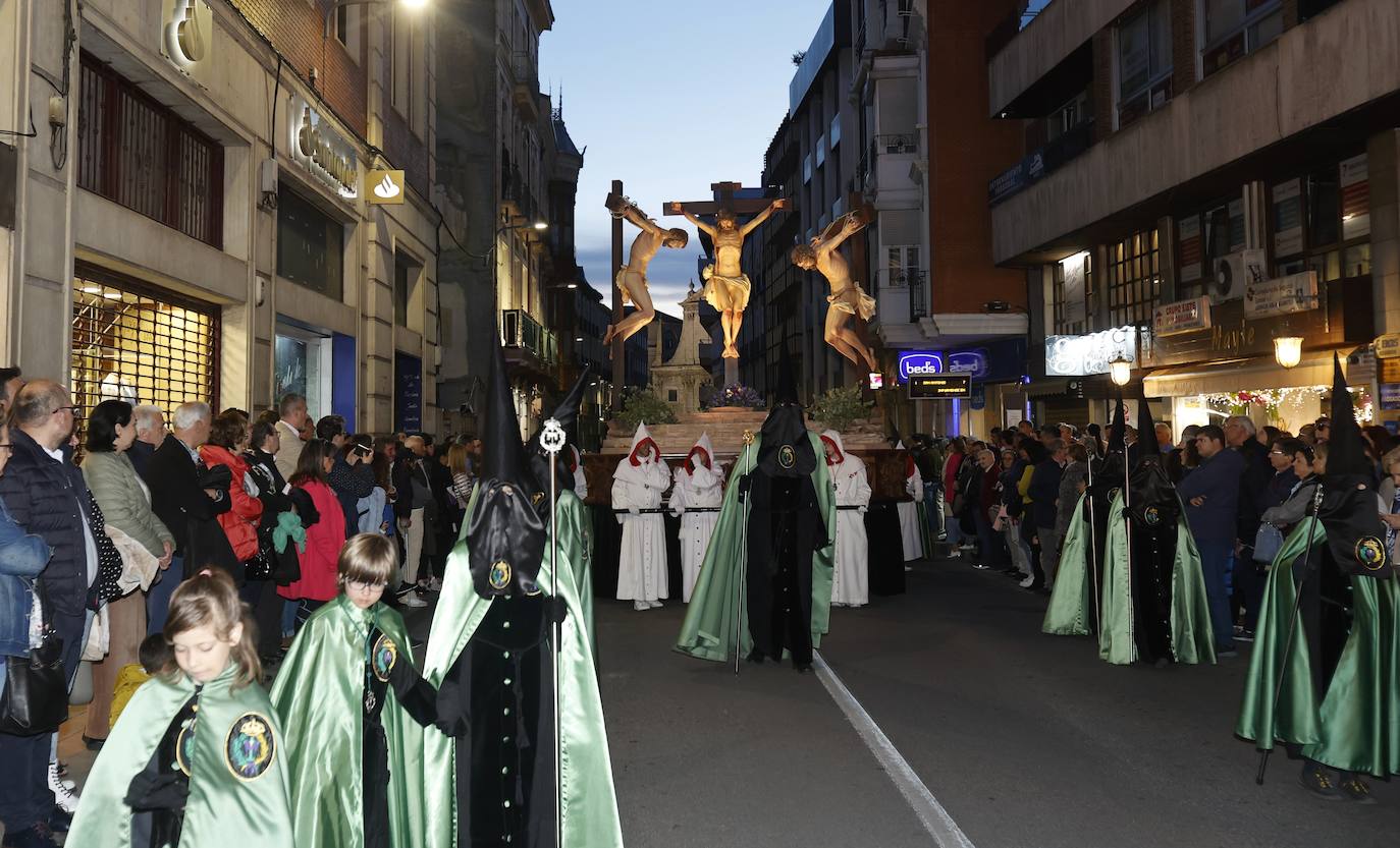 La vistosidad del Descendimiento y el Santo Entierro