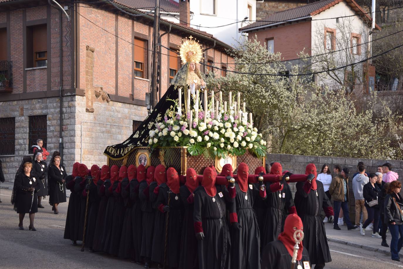 Guardo se entrega a la procesión más relevante