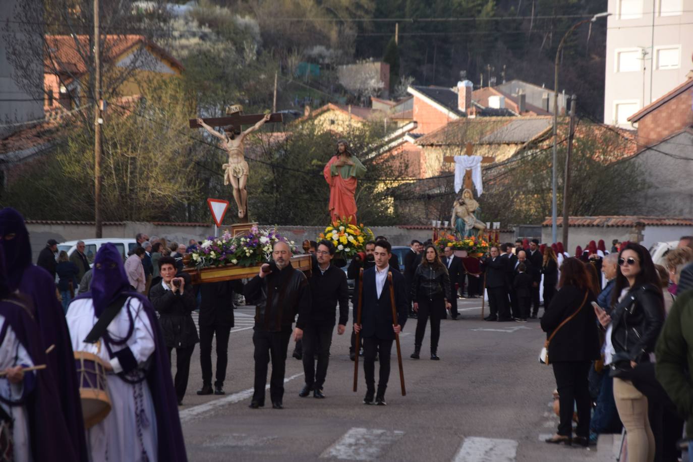 Guardo se entrega a la procesión más relevante