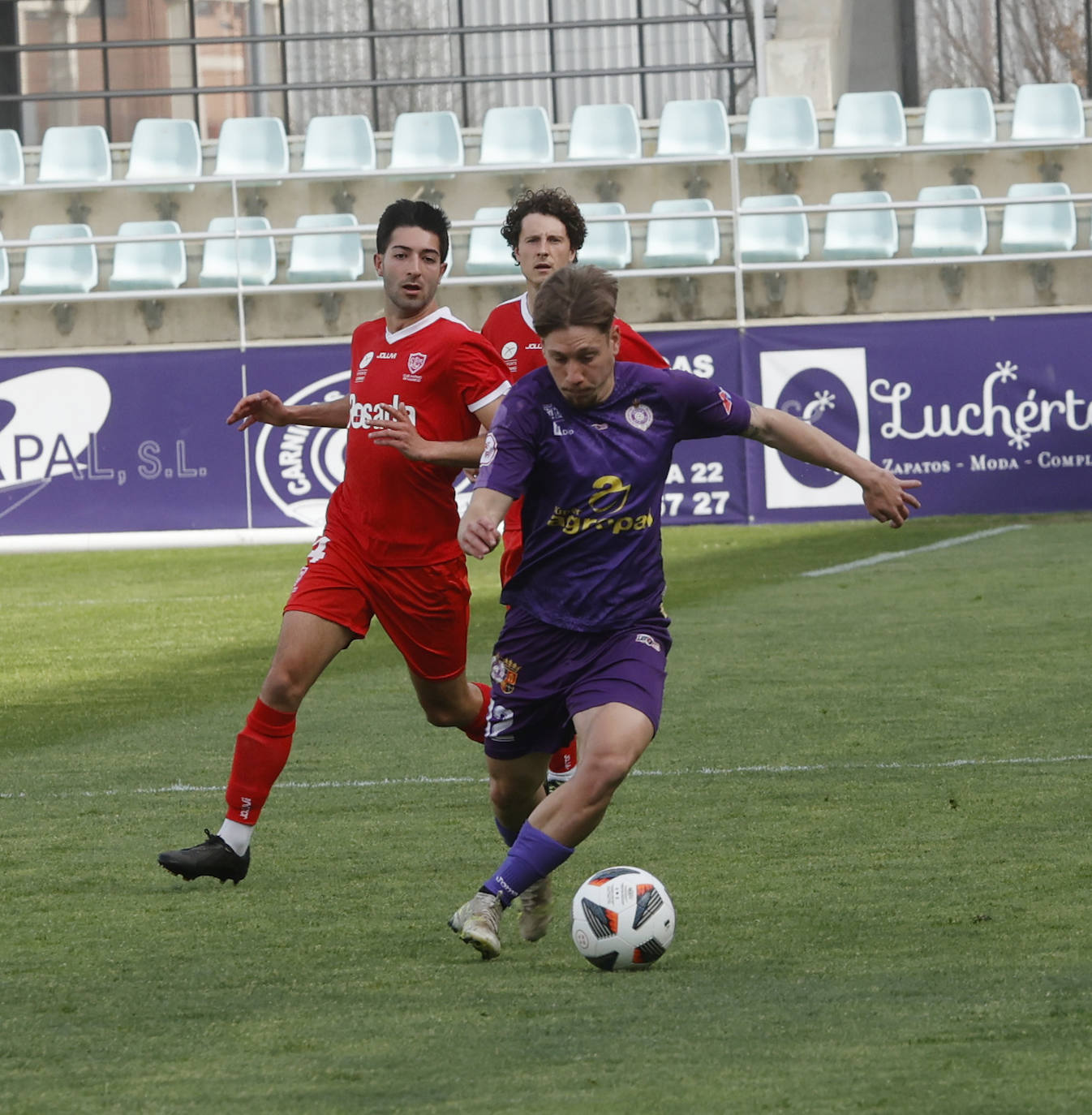 El Palencia Cristo, a un punto del &#039;play-off&#039; del descenso