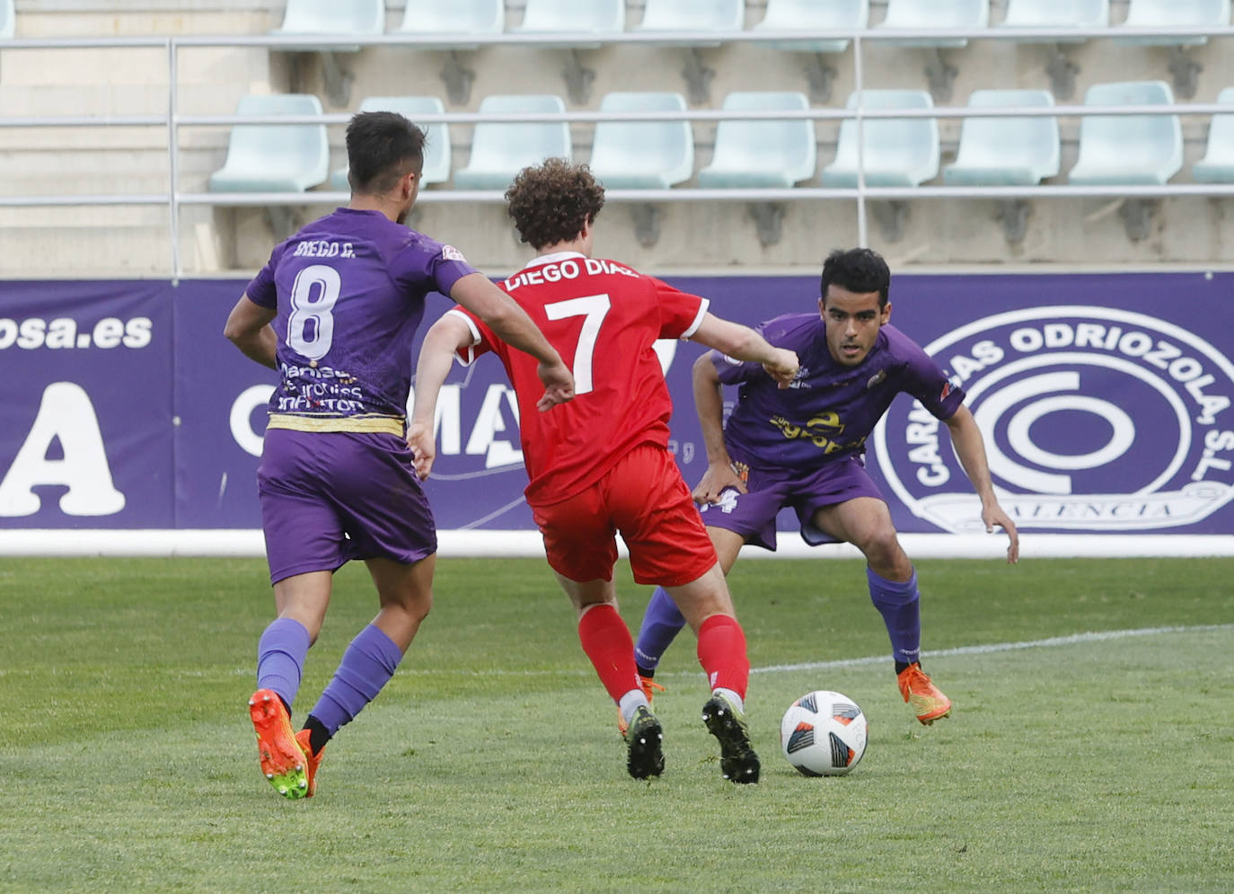 El Palencia Cristo, a un punto del &#039;play-off&#039; del descenso