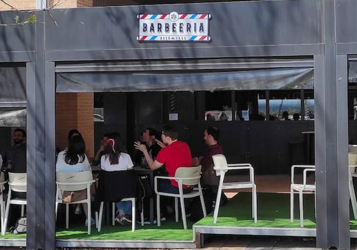 Fachada del restaurante La Barbeeria, en Arroyo de la Encomienda.