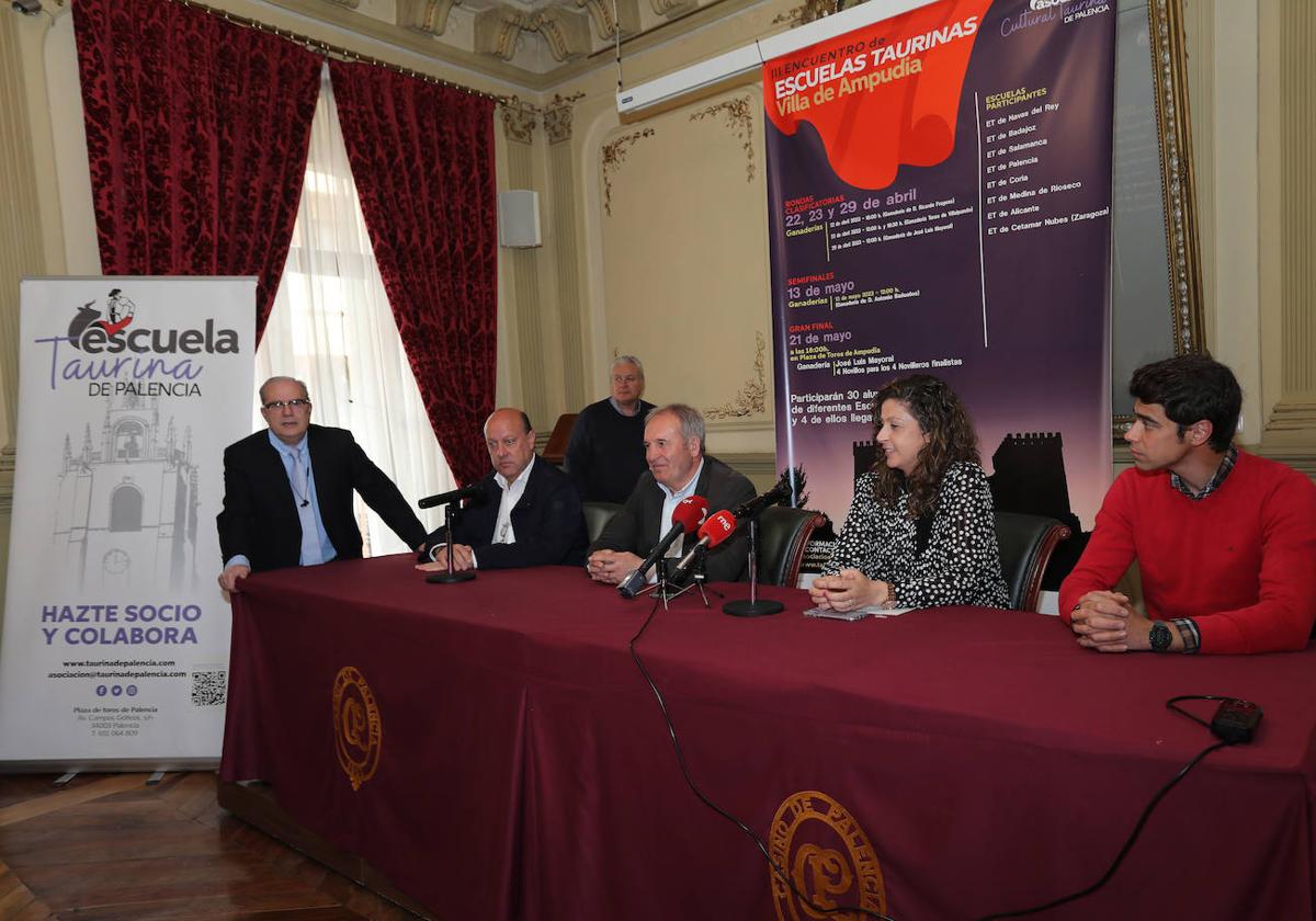 Presentación del encuentro de escuelas taurinas, este viernes en el Casino.