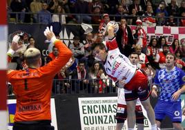 Partido del Balonmano Nava disputado esta temporada.