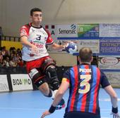Victoria del Balonmano Nava ante el Barcelona (35-30)