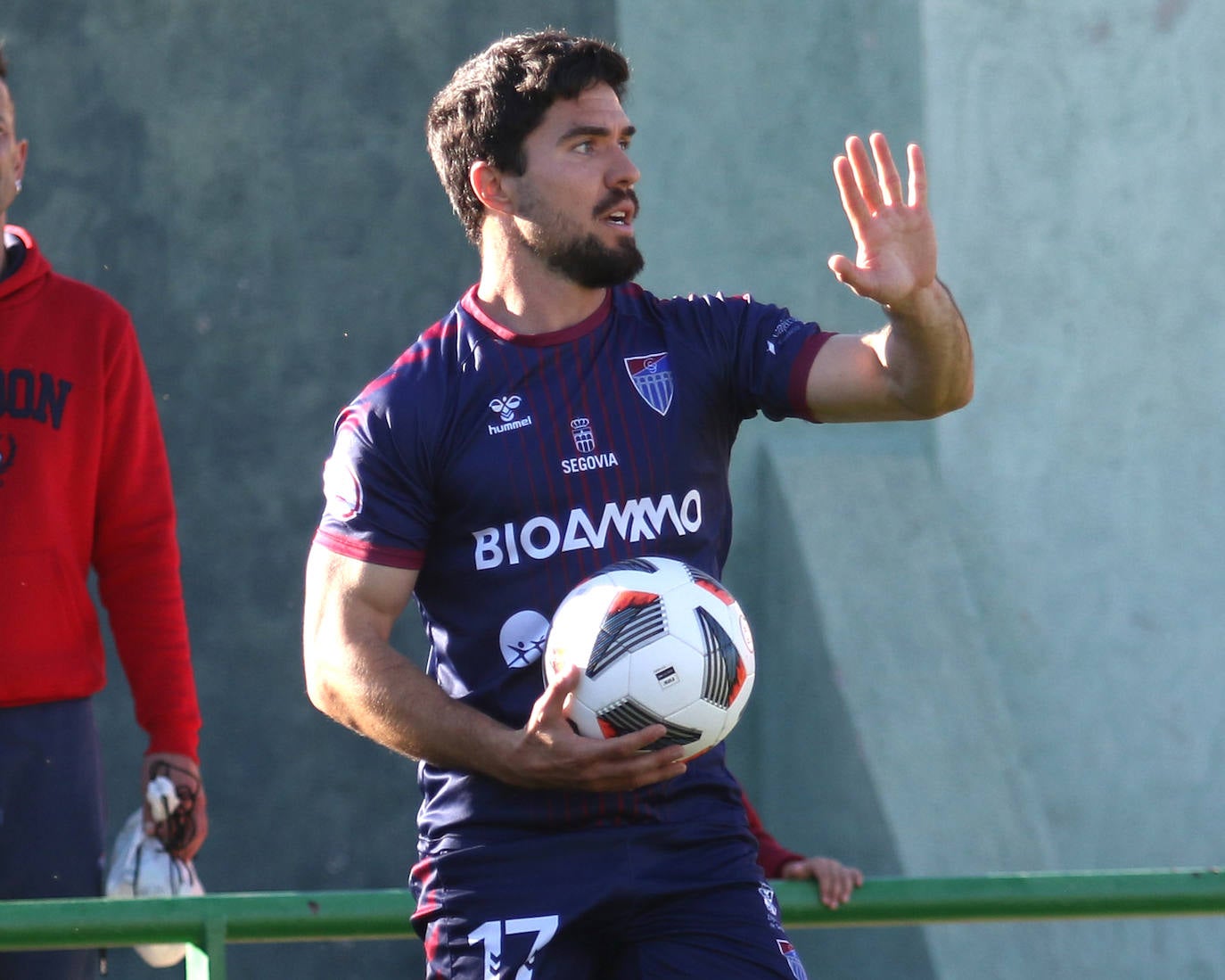 Dura derrota de la Gimnástica ante el Cacereño en La Albuera (1-5)