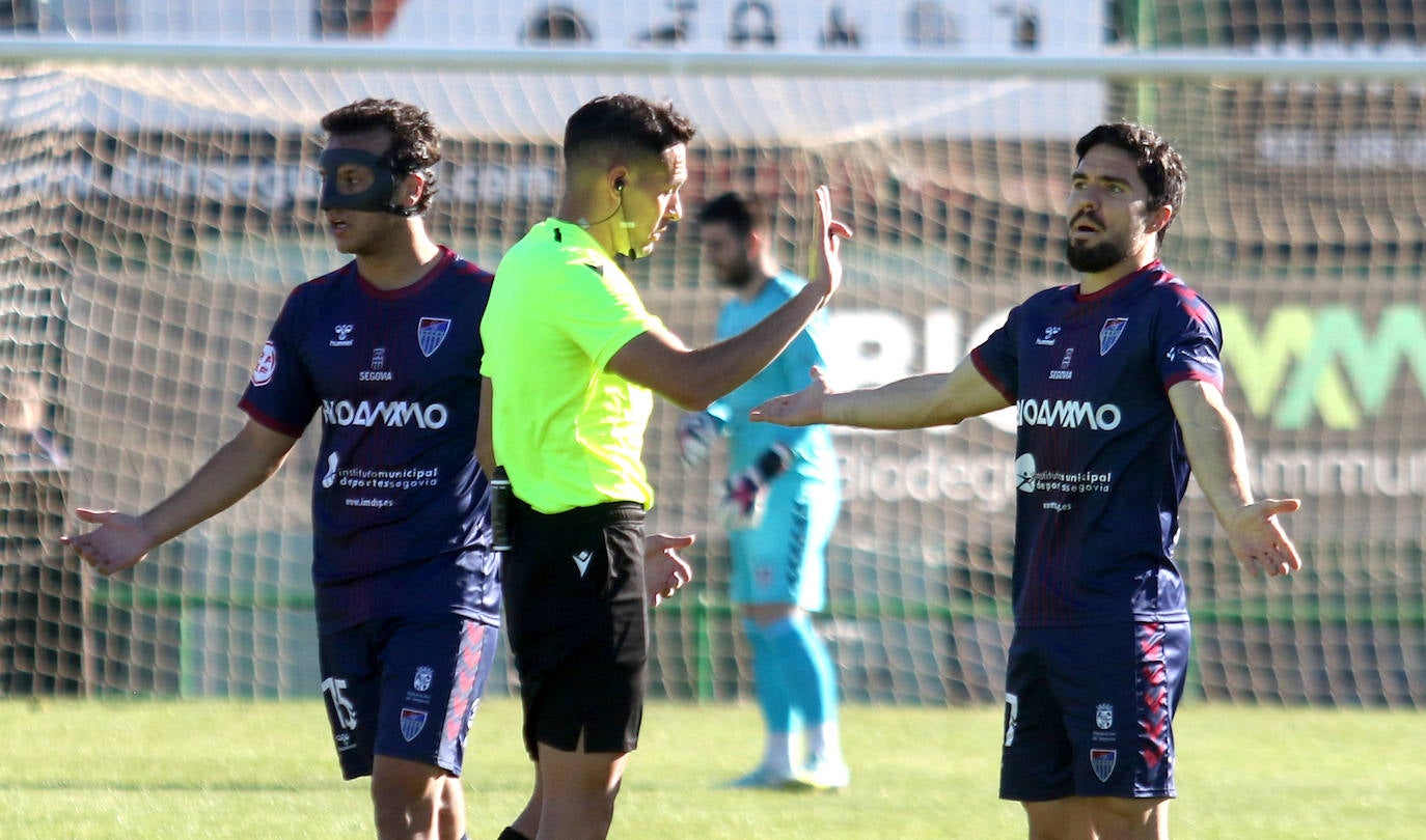 Dura derrota de la Gimnástica ante el Cacereño en La Albuera (1-5)