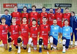 Plantilla de la Universidad de Valladolid, con César Alonso arriba a la izquierda.