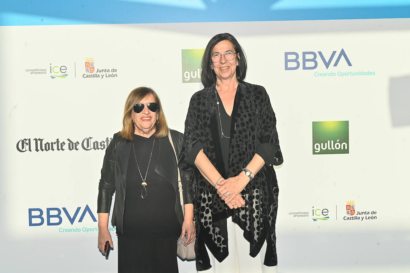 Raquel Alonso y Alicia Villar.