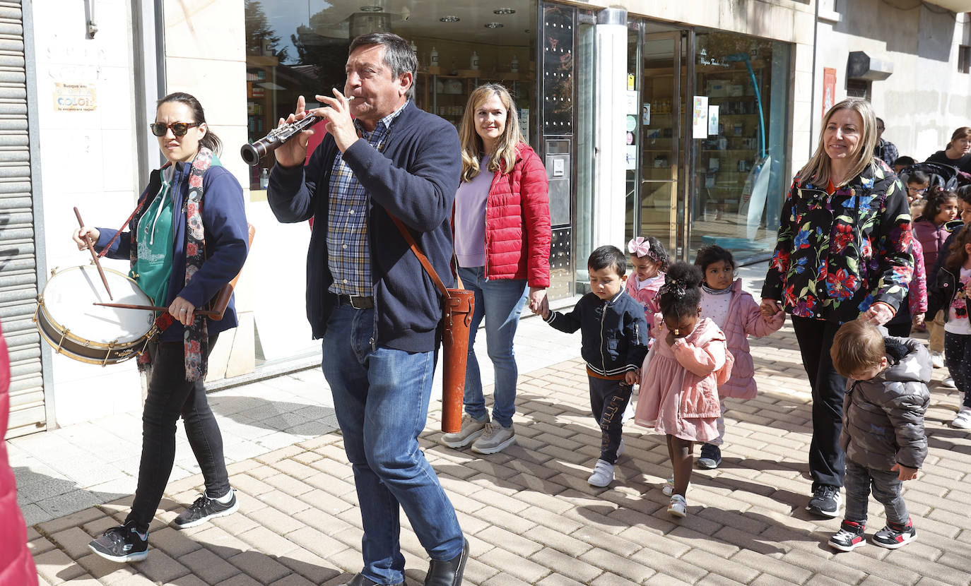 Alumnos palentinos celebran el Día de la Comunidad