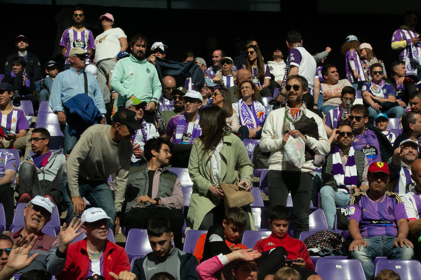 Búscate en la grada del José Zorrilla (3/6)