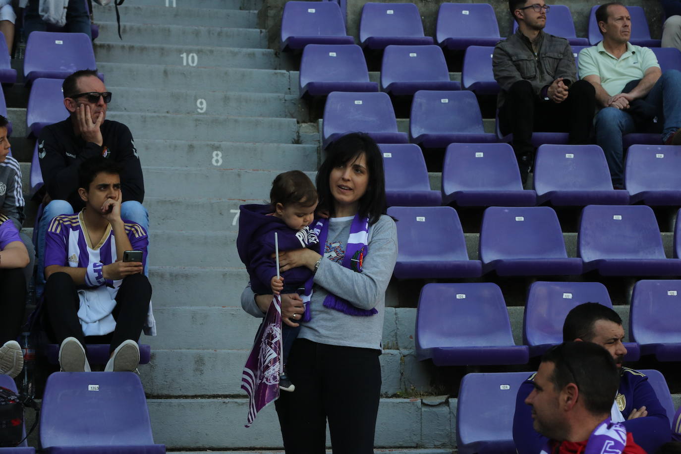 Búscate en la grada del José Zorrilla (1/6)