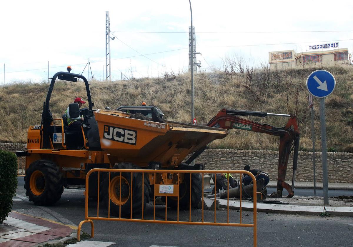 Obras en la carretera de Villacastín.